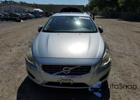 2013 Volvo S60 T5 из США, поврежденный, VIN YV1612FH3D2204974